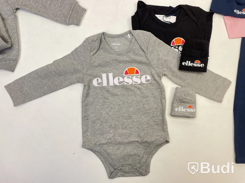 Paket med barnkläder av Ellesse, 9-12 mån