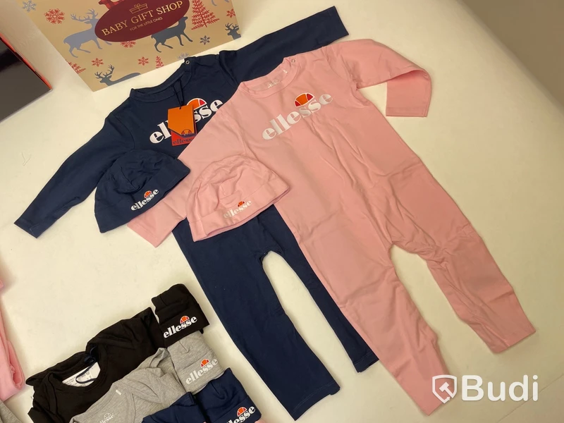 Paket med barnkläder av Ellesse, 9-12 mån