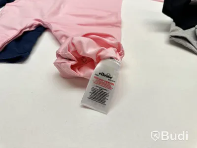 Paket med barnkläder av Ellesse, 12-18 mån
