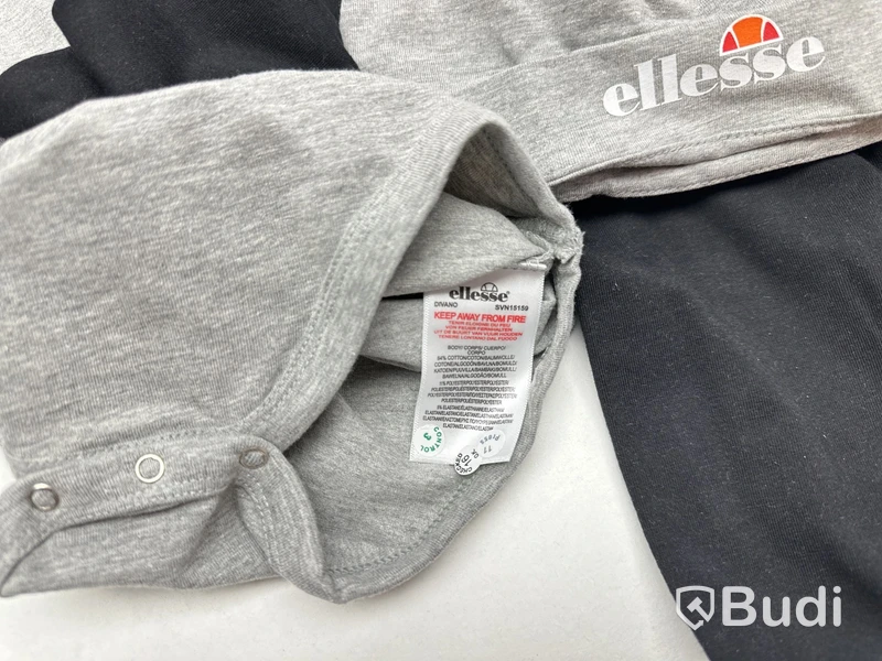 Paket med barnkläder av Ellesse, 12-18 mån