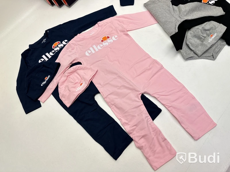 Paket med barnkläder av Ellesse, 18-24 mån