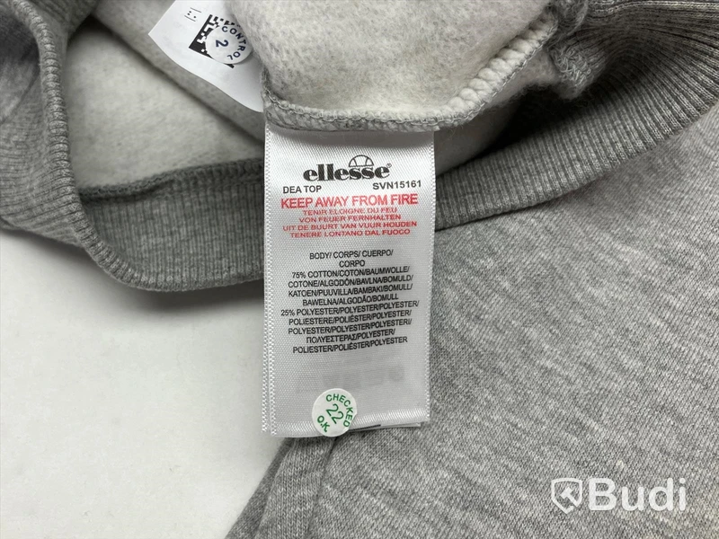 4 st. Mjukisset av Ellesse, 3-6 mån