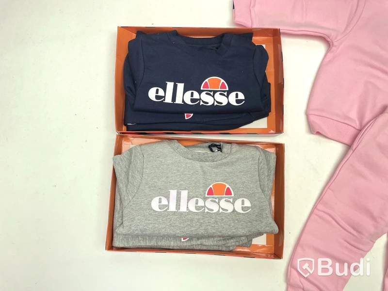 3 st. Mjukisset av Ellesse, 9-12 mån