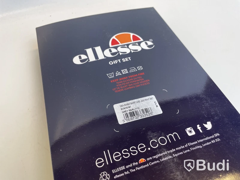 Parti med mjukisset Ellesse, 18 st. stl. 9-12 mån, grå