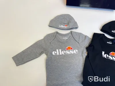 Parti med body och mössa, 23 st, Ellesse, stl. 3-6 mån