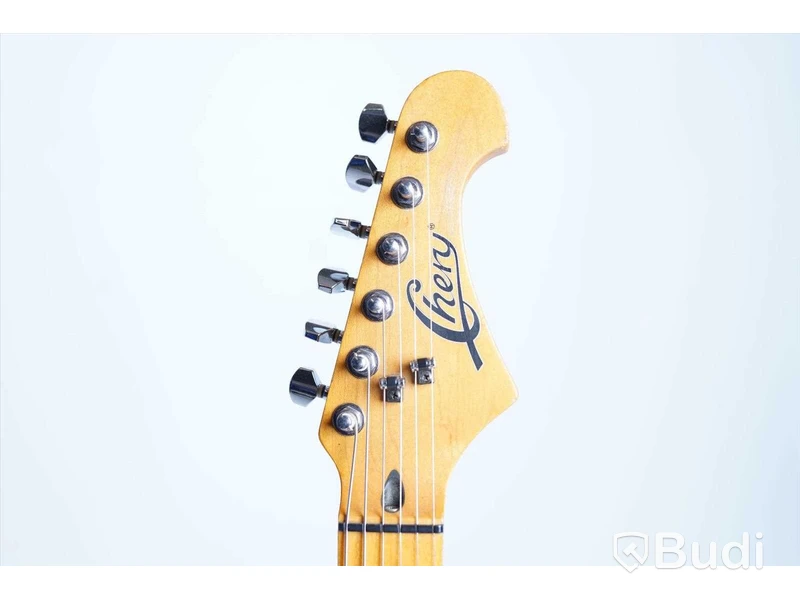 Elgitarr - Chery Stratocaster inkl. hardcase. Begagnad. Funktionstestad.