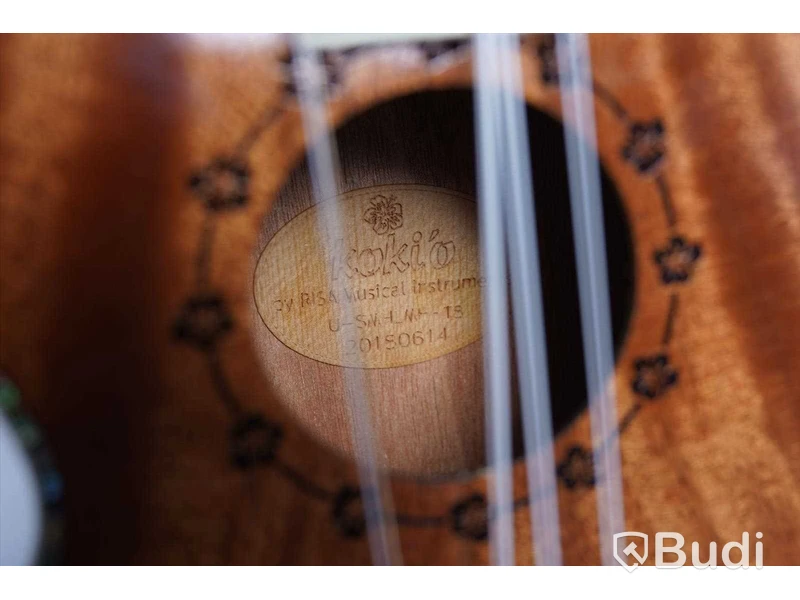 Ukulele - Koki'o U-SMHLMH-T8 Solid Top Mahogany 8-string Tenor, inkl. hard case. Ny.