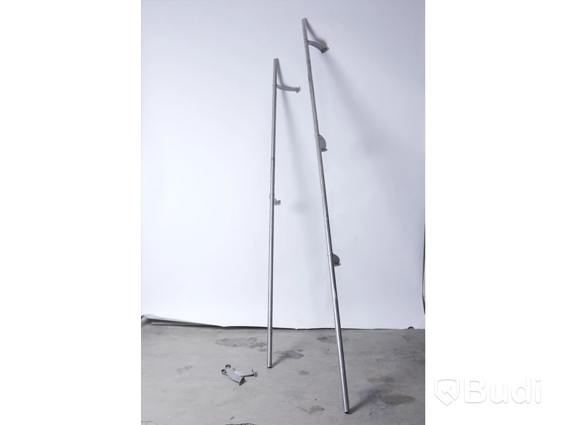 2 st Fotstöd till bar (ca mått: 270 och 330 cm)