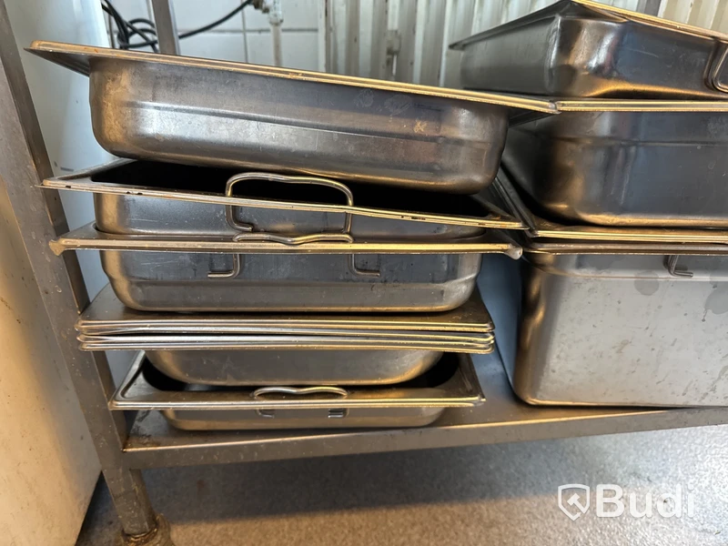 Rostfri vagn med kantiner