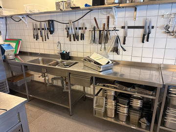 Diskbänk, hylla & tillbehör