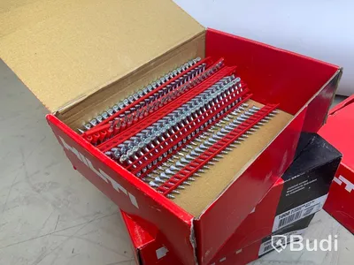 HILTI Skruv. 3,9x32 M1 ca 3 box, 4.0x45 M1 ca 1 box, 3,5x25 ca 2 box.