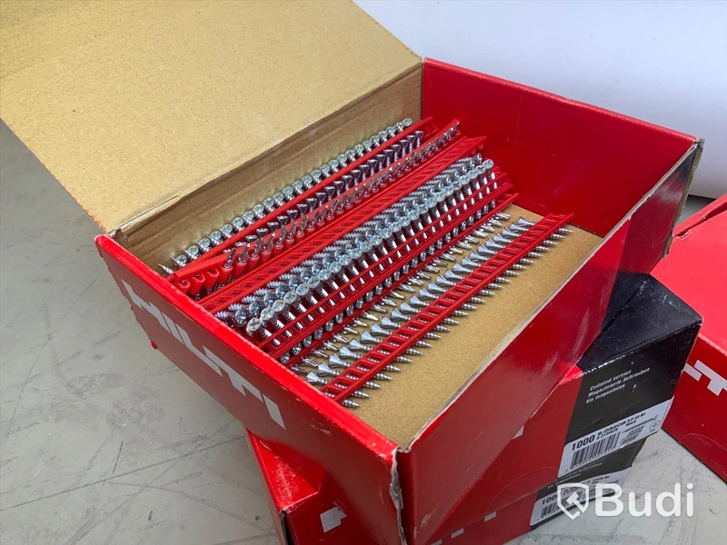 HILTI Skruv. 3,9x32 M1 ca 3 box, 4.0x45 M1 ca 1 box, 3,5x25 ca 2 box.