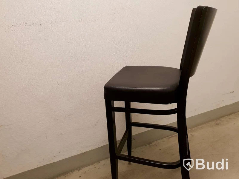 Barstolar 2st mörkbruna med svart sits i konstläder