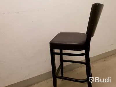 Barstolar 2st mörkbruna med svart sits i konstläder