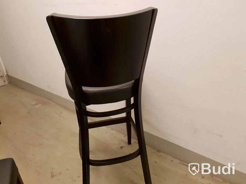 Barstolar 2st mörkbruna med svart sits i konstläder