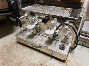 Espresso Maskin Reparationsobjekt. Osäker funktion 3-Fas