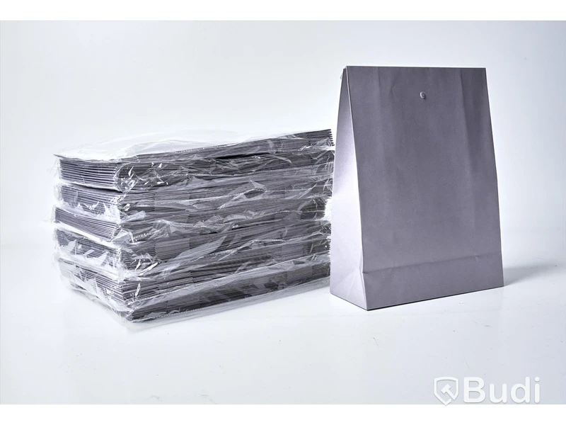 Förpackningsmaterial för butik - plastpåsar, presentkartonger