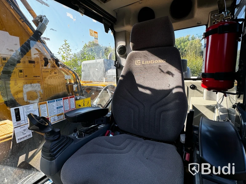 Grävmaskin LiuGong CLG925E -2018 - EXPORT