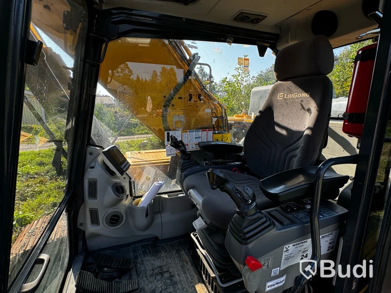Grävmaskin LiuGong CLG925E -2018 - EXPORT