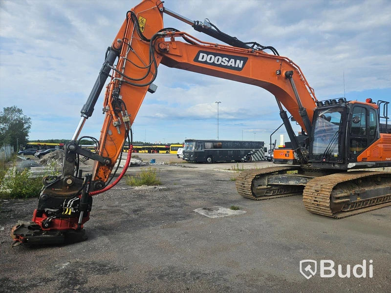 Grävmaskin Doosan DX300LC-7 -2022