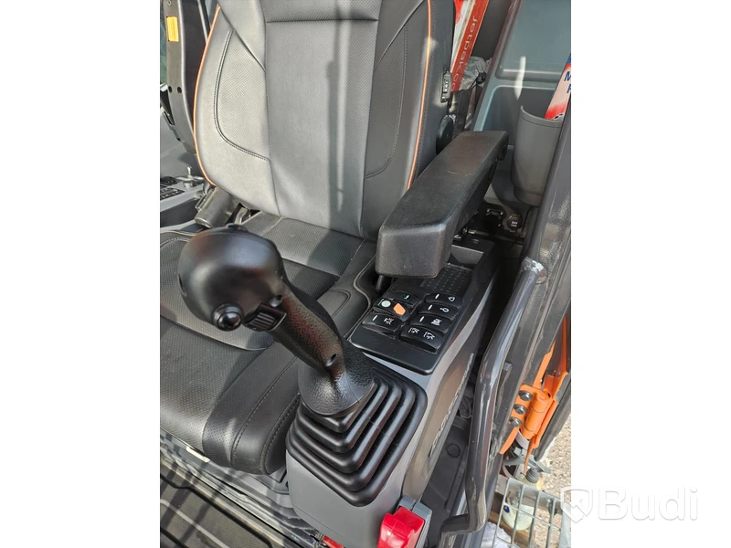 Grävmaskin Doosan DX300LC-7 -2022