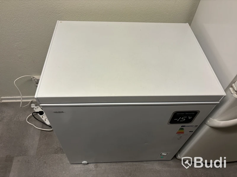 Frysbox Logik LCF198W23E (med innehåll)