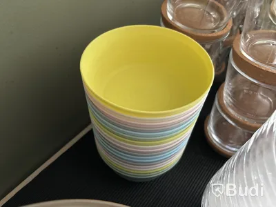 Tallrikar, glas, skålar & kaffekoppar