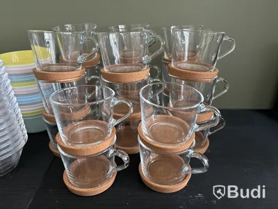 Tallrikar, glas, skålar & kaffekoppar