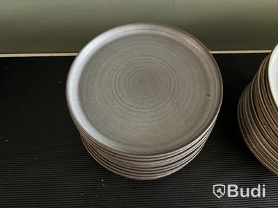 Tallrikar, glas, skålar & kaffekoppar