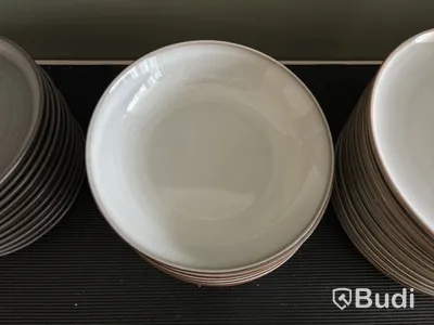Tallrikar, glas, skålar & kaffekoppar