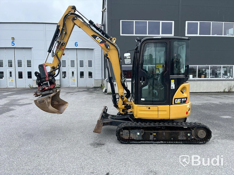 Minigrävare CAT 303.5E CR med tillbehör