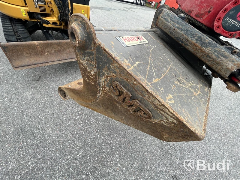 Minigrävare CAT 303.5E CR med tillbehör