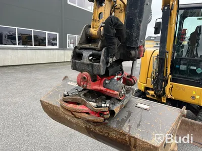 Minigrävare CAT 303.5E CR med tillbehör