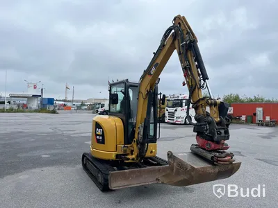 Minigrävare CAT 303.5E CR med tillbehör