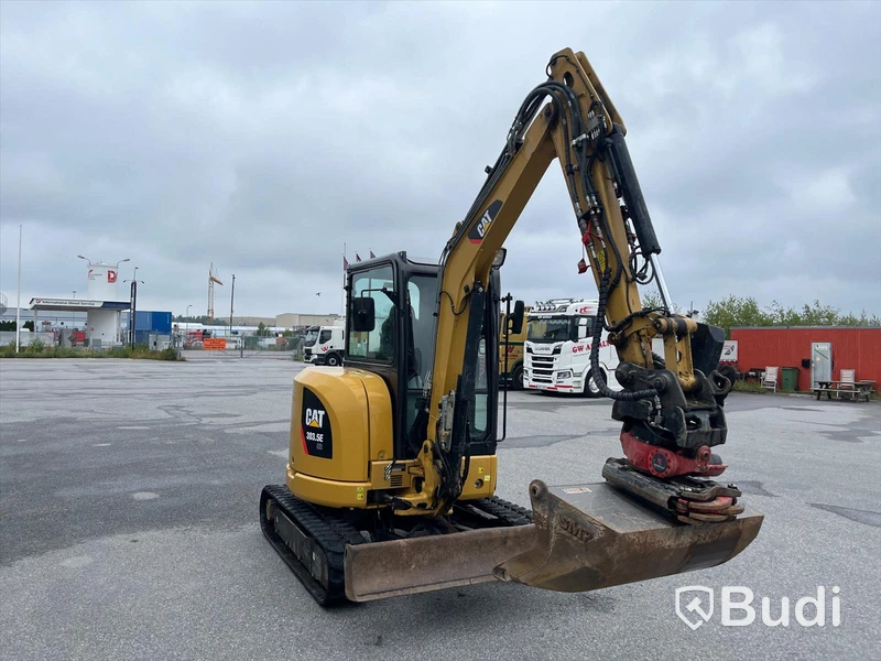 Minigrävare CAT 303.5E CR med tillbehör
