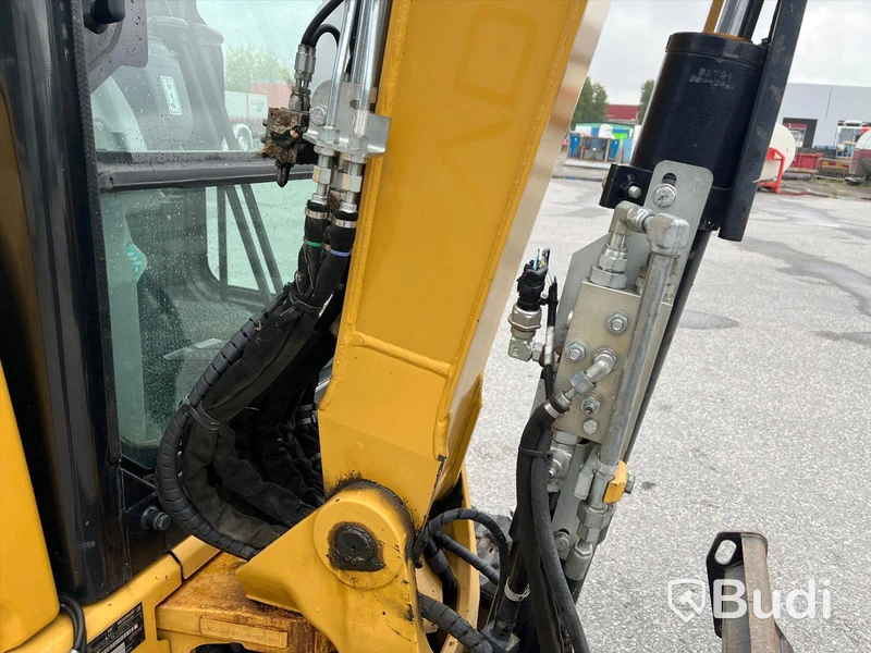 Minigrävare CAT 303.5E CR med tillbehör