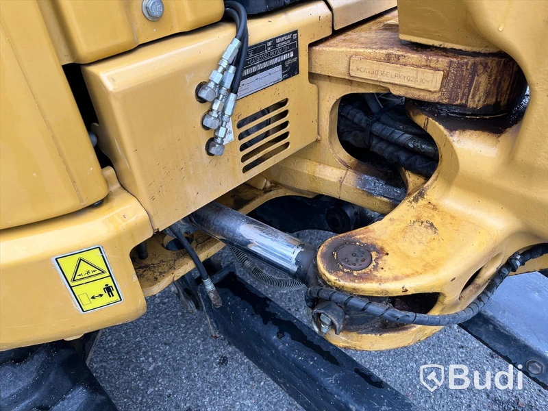 Minigrävare CAT 303.5E CR med tillbehör