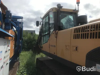 Volvo bandgrävmaskin EC240CL -2009 inkl tillbehör