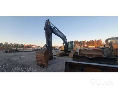 Volvo bandgrävmaskin EC240CL -2009 inkl tillbehör