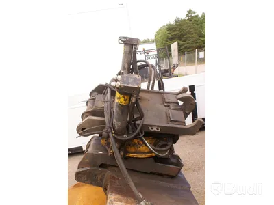 Volvo bandgrävmaskin EC240CL -2009 inkl tillbehör