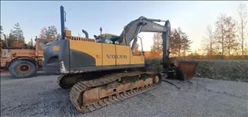 Volvo bandgrävmaskin EC240CL -2009 inkl tillbehör 
