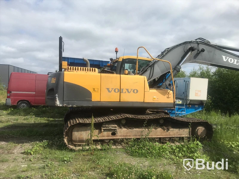 Volvo bandgrävmaskin EC240CL -2009 inkl tillbehör