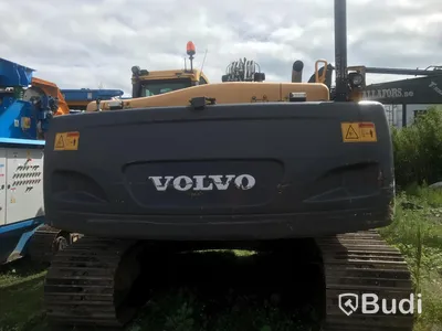 Volvo bandgrävmaskin EC240CL -2009 inkl tillbehör