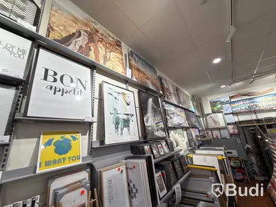 Komplett butik med varor & inredning