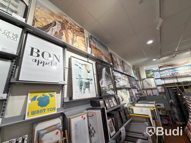 Komplett butik med varor & inredning
