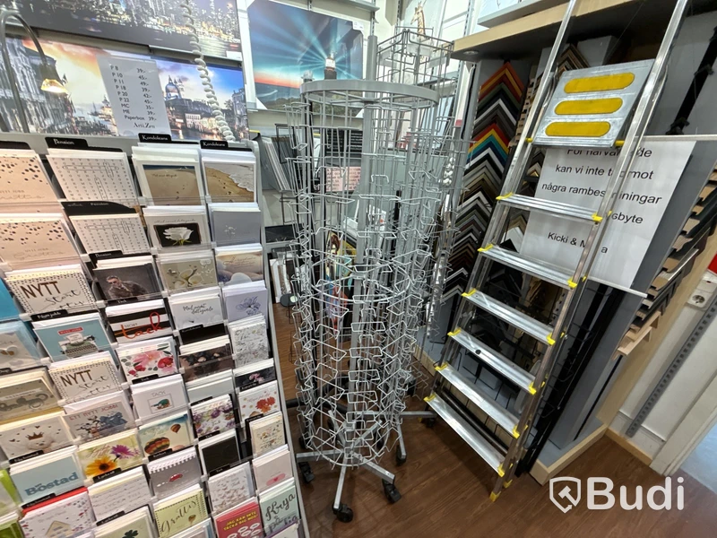 Komplett butik med varor & inredning