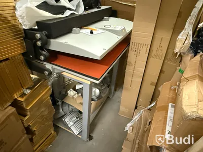 Komplett butik med varor & inredning