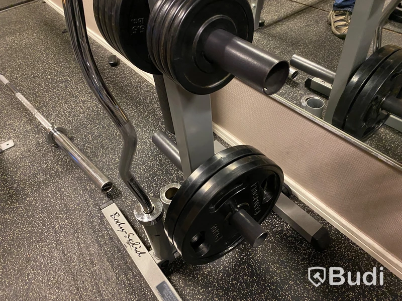 Curlstång med ställning och vikter Body Solid