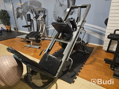 Kombinerad benpress och hacklift