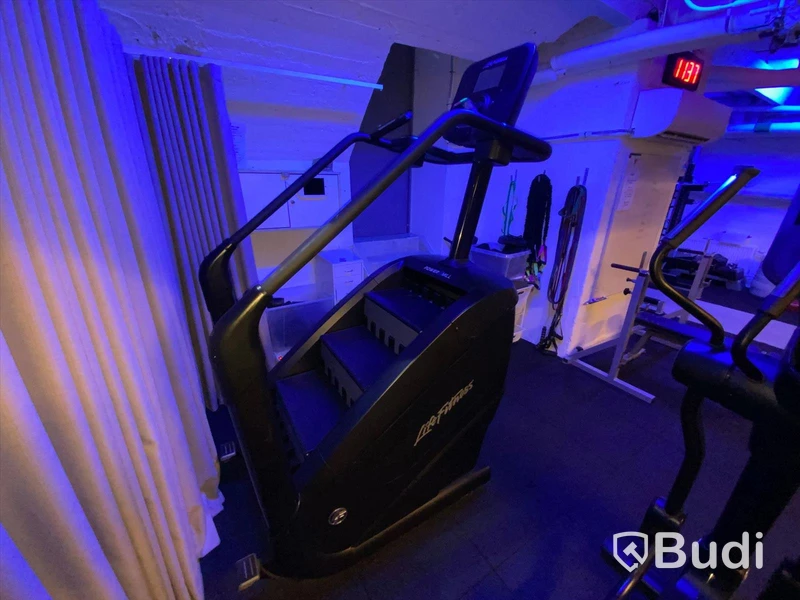Explore Powermill Climber